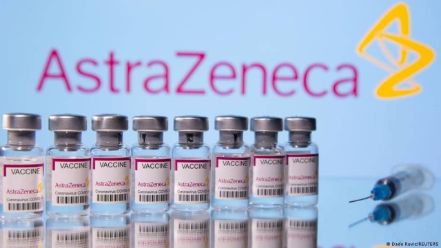 Efectos secundarios de vacuna AstraZeneca.