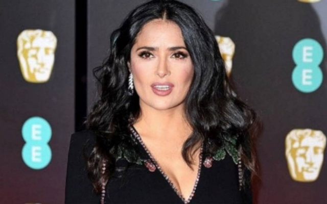 Foto de Salma Hayek se vuelve viral.