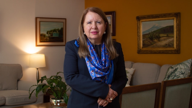 Acusan a ministra Loretta Ortiz de tráfico de influencias en Estados Unidos