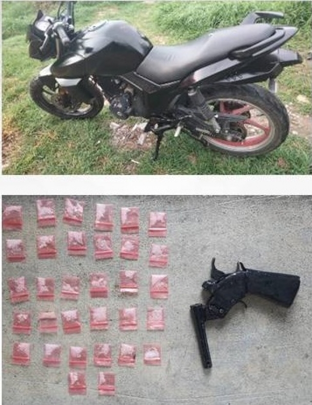La moto, la droga y el arma quedaron a cargo del Ministerio Público.