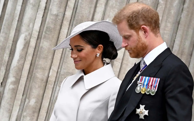 El príncipe Harry y Meghan hacen su primera aparición pública en dos años durante el Jubileo de la Reina Isabel