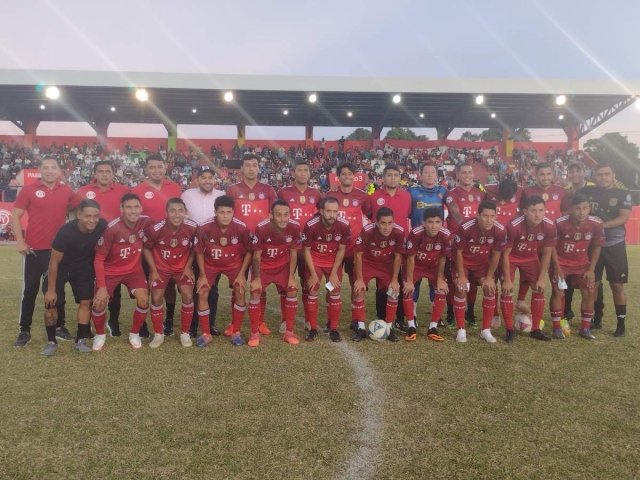 Selección Yautepec tuvo pocas llegadas de gol y ahora tendrá que ganar el cotejo definitivo para pasar directo a semifinales.