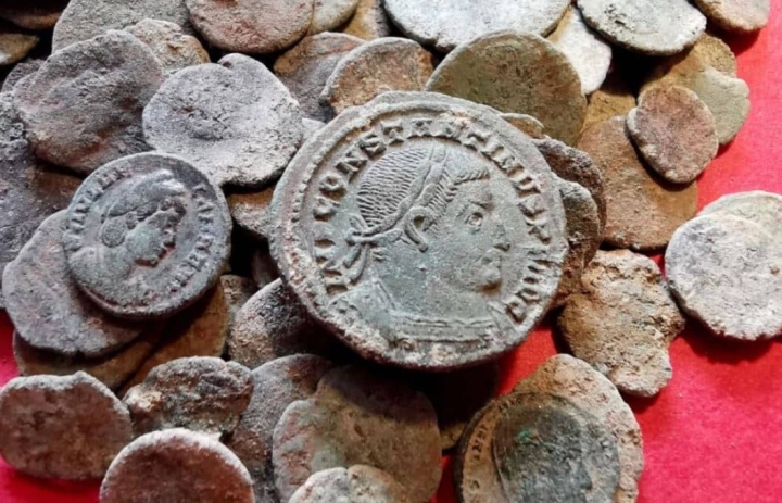 Un tejón hambriento descubrió un tesoro romano de dos mil años