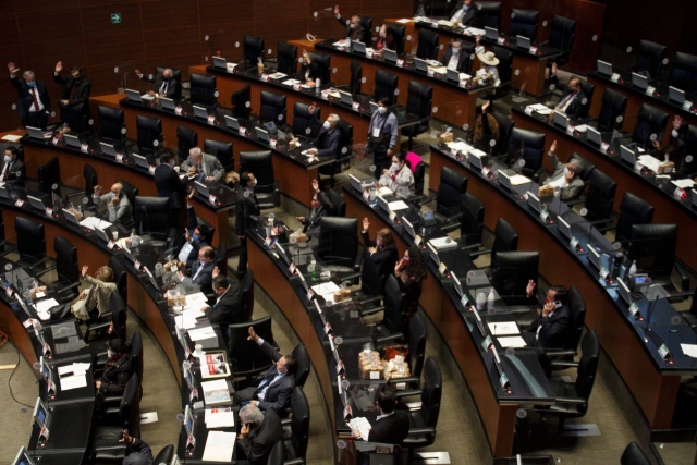 Senado aprueba la Ley de Juicio Político y Declaración de Procedencia.