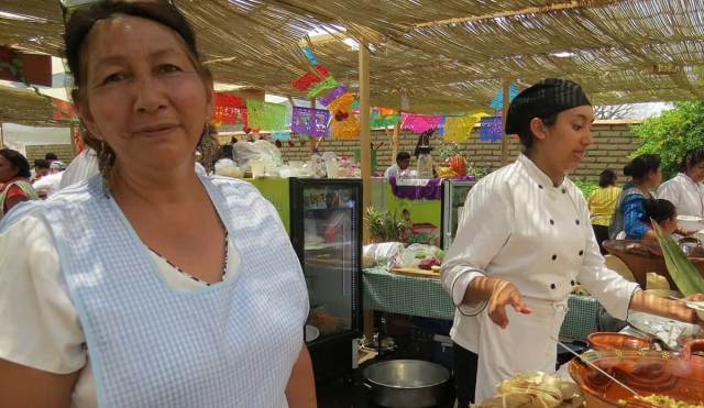 Una visita a la maestra Graciela Gómez Espinoza,  Cocinera tradicional de Huitzilac