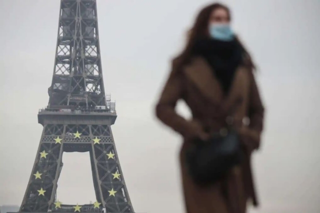 Francia registra 464 mil 769 casos covid en las últimas 24 horas, la cifra más alta de la pandemia