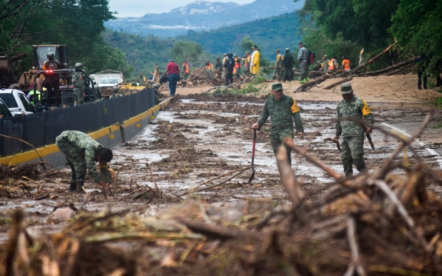 Telmex restablece comunicaciones en Guerrero tras impacto del huracán Otis