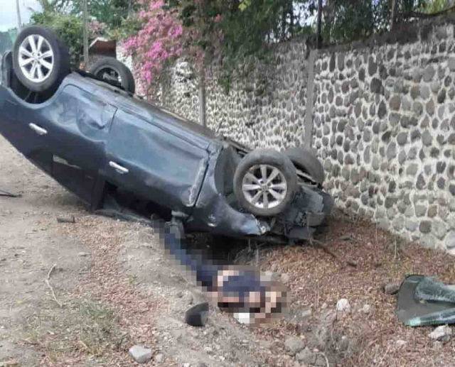 Volcadura en Xoxocotla deja un muerto