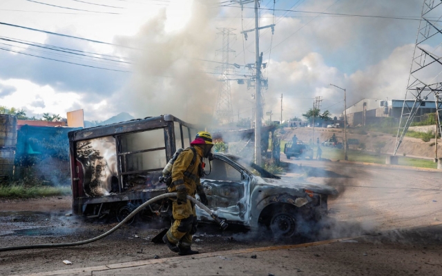 Fiscalía de Sinaloa reporta 12 muertos y 20 desaparecidos tras ola de violencia