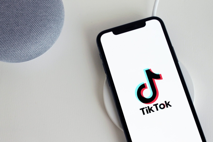 TikTok agrega una nueva pestaña para encontrar temas de conocimiento