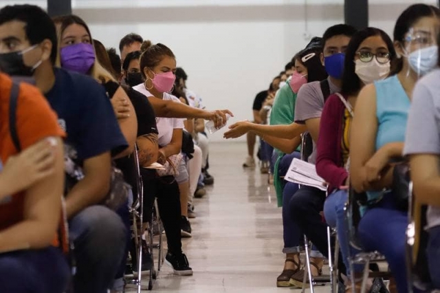 Coahuila iniciará vacunación en jóvenes de 12 a 17 años.