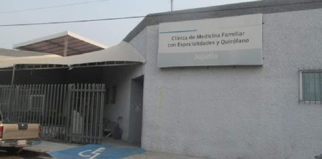 Continúan las críticas contra la clínica del ISSSTE, que da servicio a la región sur, a pesar de las mejoras que se le han hecho. Jubilados de Tlaquiltenango quieren una clínica nueva.