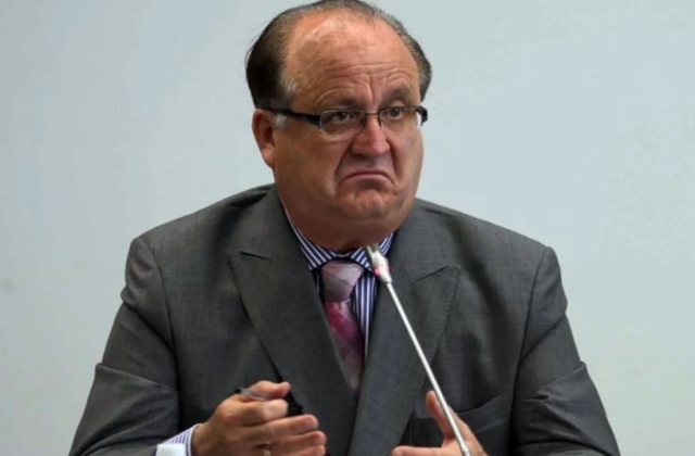 Exdiputados dejaron prescribir juicios políticos contra Graco