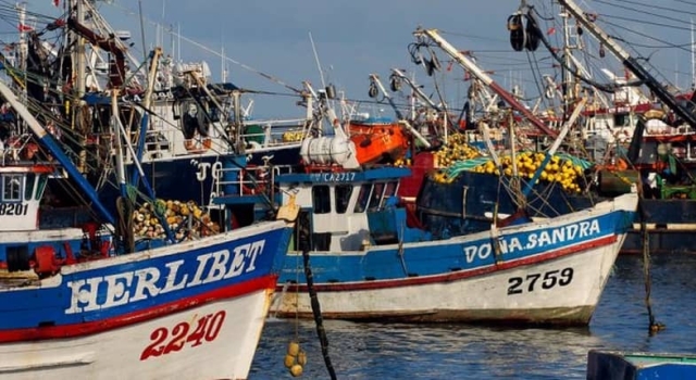 Prohíben a naves pesqueras de México entrar a puertos.