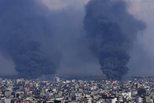 Israel bombardea aeropuertos de Damasco y Alepo en Siria