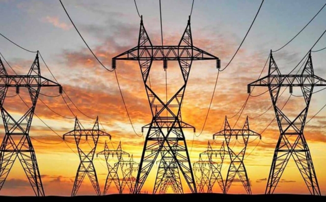AMLO entregará informe para explicar reforma eléctrica.