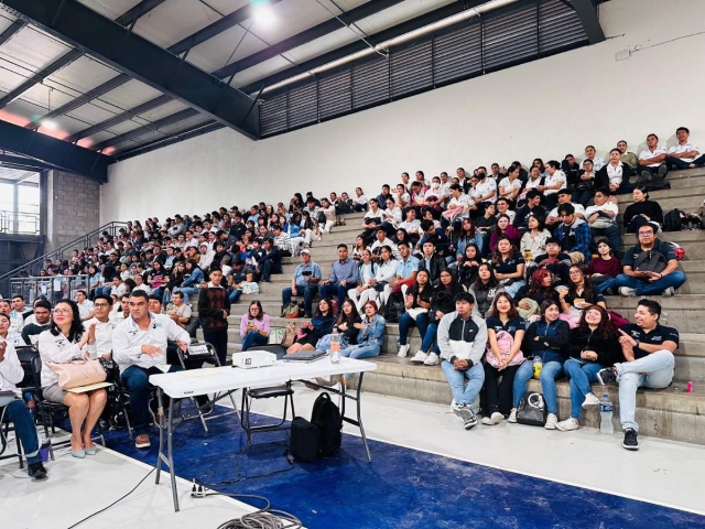 Decenas de alumnos participaron en las actividades.