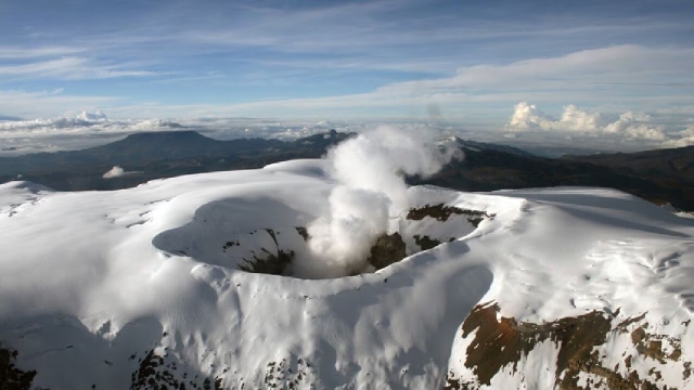 Alerta naranja: Posible erupción de volcán en Colombia en los próximos días