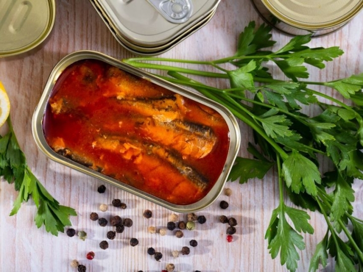 Receta rápida para preparar a la mexicana una lata de sardinas