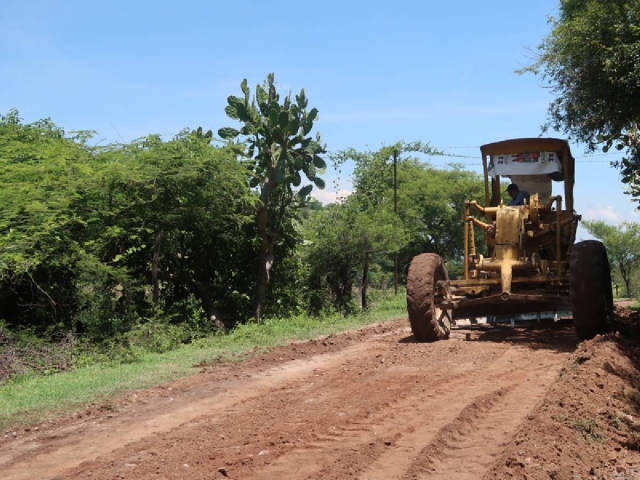 Inicia rehabilitación del camino a la localidad del Zoquital en Amacuzac