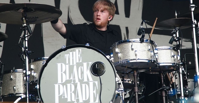 Bob Bryar, exbaterista de My Chemical Romance, tenía botes de óxido nitroso al momento de su muerte