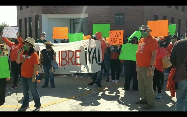 Alumnos de la Universidad de las Américas exigen recuperación de sus instalaciones