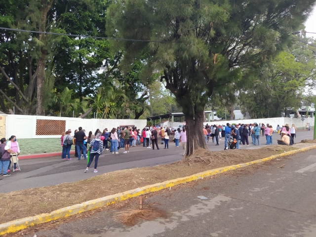 Efectuaron bloqueo en avenida Domingo Diez en demanda de vacunas