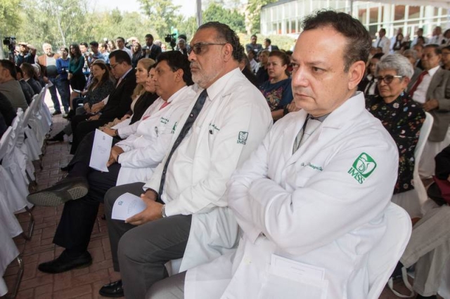 ‘No vamos a dar ni un paso atrás’, dice AMLO sobre la contratación de médicos cubanos