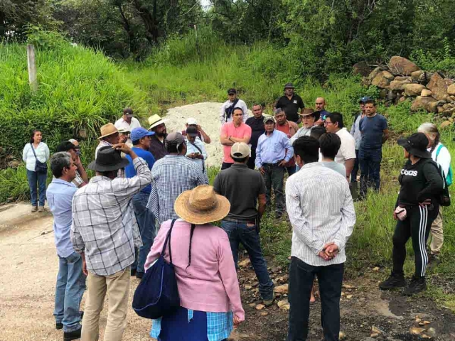 Pobladores de Tepoztlán se reunieron con autoridades para darles a conocer de viva voz sus inconformidades.