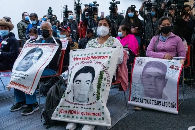 Caso Ayotzinapa: INAI ordena a Presidencia revelar expediente enviado por EU