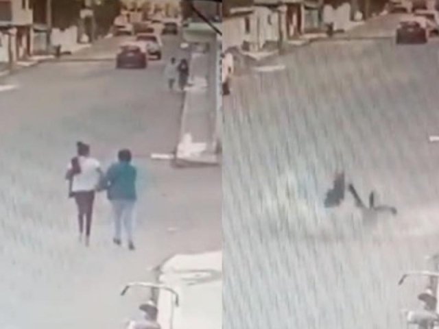 Increíble video: Perros descontrolados atropellan a mujeres en plena calle