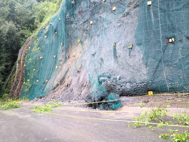 Reabren carretera 'La Espada'