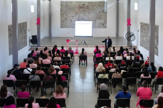 En la conferencia se destacó la necesidad de detectar a tiempo el cáncer de mama, que sigue siendo la primera causa de muerte de la mujer en todo el planeta.  