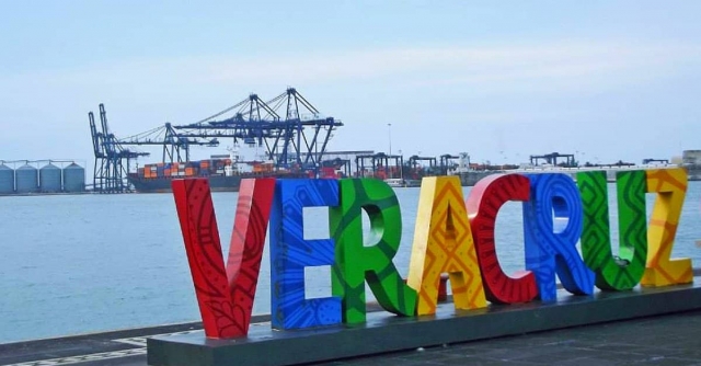 Suspenden actividades masivas en Veracruz.