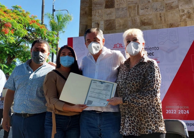 Ayuntamiento de Jiutepec entrega 600 actas de nacimiento certificadas gratuitas