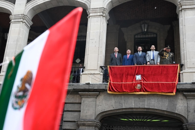 Presencia Samuel Sotelo desfile conmemorativo al CCXIV aniversario del inicio de la independencia de México