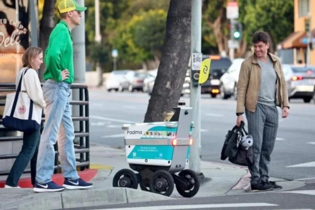 Delivery futurista: robots y drones entregarán comida en minutos