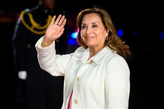 Perú: Presentan moción para destituir a presidenta Dina Boluarte