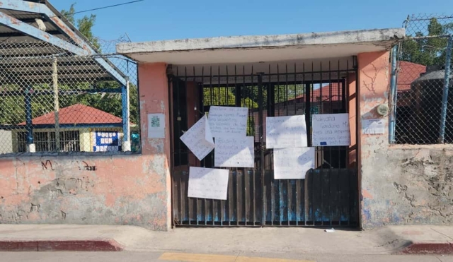 Reanudarán clases en kínder de Xoxocotla tomado por padres