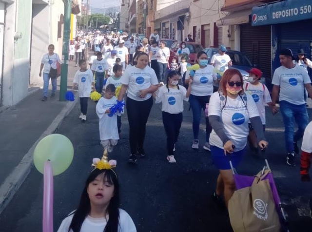 Llevan a cabo la cuarta caminata por la inclusión, en Cuernavaca