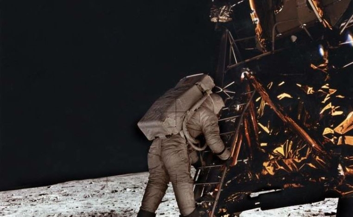 Dinamarca pondrá a subasta primeras fotos tomadas por la misión Apolo en la Luna