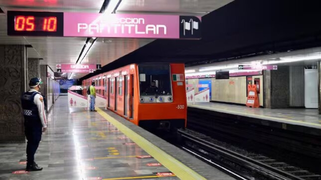 Multan con 2 mil pesos a pasajero por quedarse dormido en el Metro