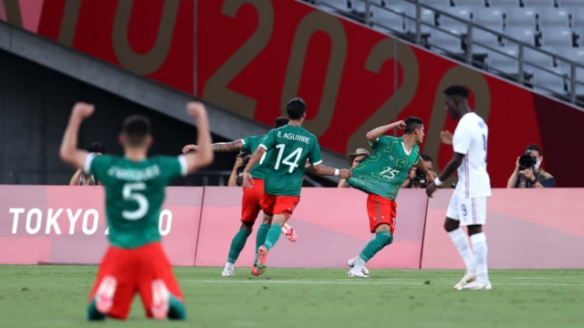 México le gana a Francia 4-1 en futbol olímpico.