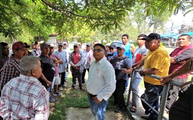 Ejidatarios buscan que la Sader cubra el adeudo de los pozos de riego que ellos utilizan.