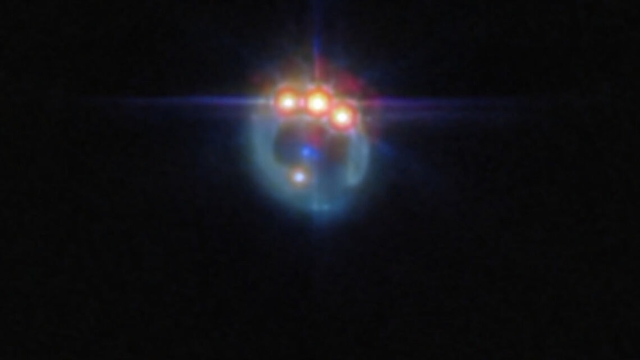 El Telescopio Espacial James Webb Observa un Anillo Adornado con Joyas