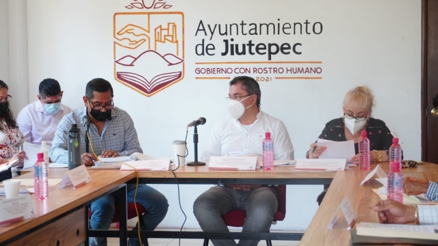 Garantiza edil de Jiutepec continuidad en la dotación de agua potable
