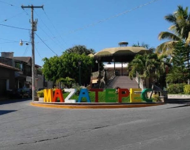 El gobierno de Mazatepec brindará apoyo para agilizar los trámites de la SMyT.