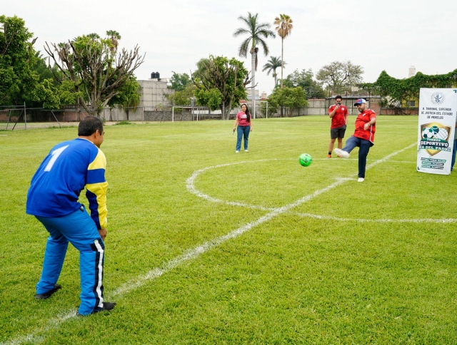 Festeja TSJ con actividad deportiva a padres de familia de la institución