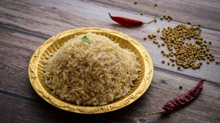 ¿Cómo hacer arroz integral? Truco para que no quede duro