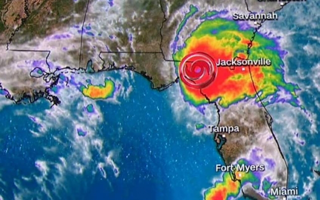 Elsa se debilita a tormenta y amenaza a la costa de Florida.